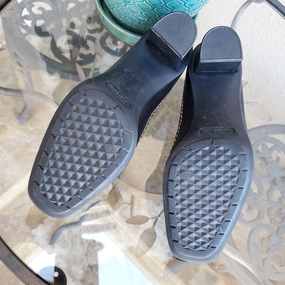 What's What by Aerosoles ladies pumps - Picture 5 of 5